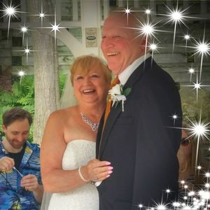 Meet your Posher, Dee dee